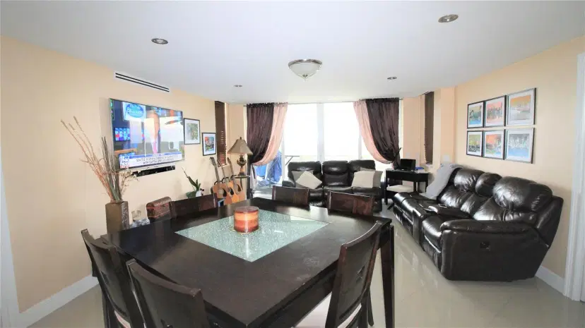 Picture of 3499 Oaks Way 909, Pompano Beach FL 33069