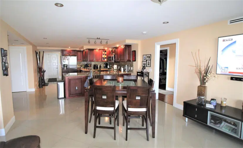 Picture of 3499 Oaks Way 909, Pompano Beach FL 33069