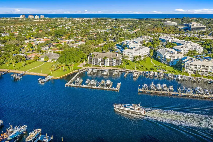 Picture of 1015 Bay Colony Drive S & Slip 17, Juno Beach, FL 33408