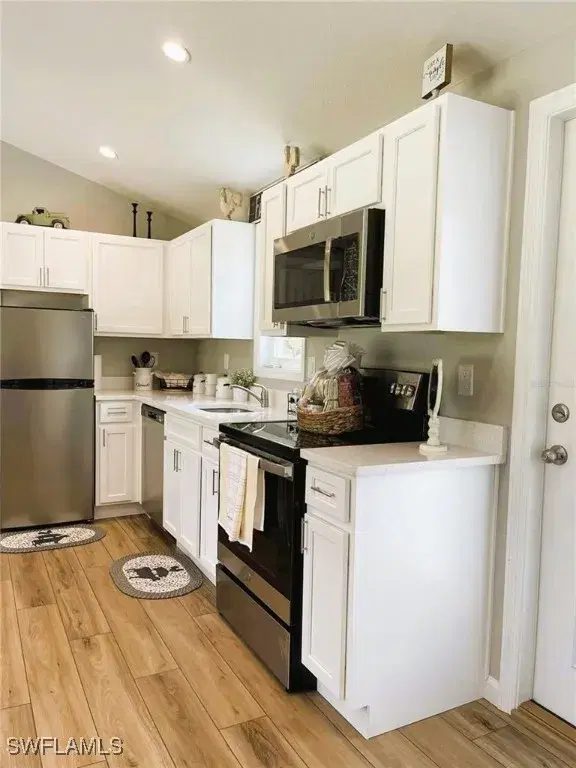 Picture of 105 Sandpiper Dr, Hawthorne FL 32640