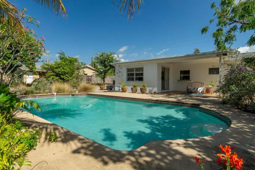 Picture of 204 SW 10Th Avenue, Boynton Beach FL 33435