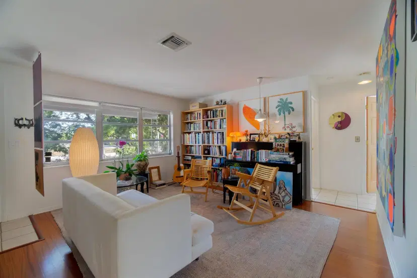 Picture of 204 SW 10Th Avenue, Boynton Beach FL 33435