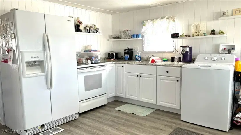 Picture of 857 Winterest Dr, North Fort Myers FL 33917