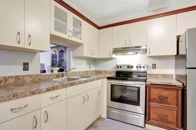 Picture of 2801 Somerset Dr 112, Lauderdale Lakes FL 33311