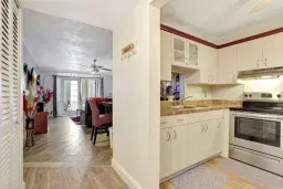 Picture of 2801 Somerset Dr 112, Lauderdale Lakes, FL 33311