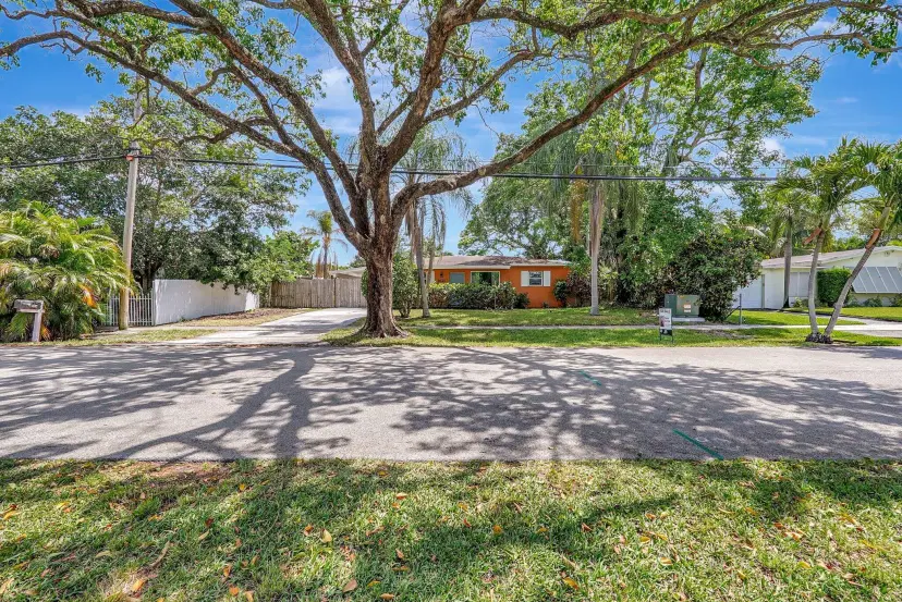 Picture of 4633 SW 31St Drive, West Park FL 33023