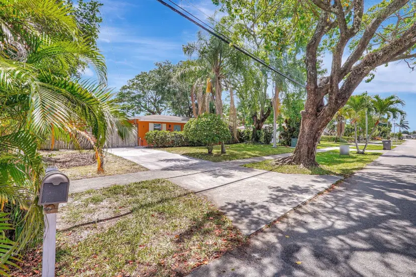 Picture of 4633 SW 31St Drive, West Park FL 33023