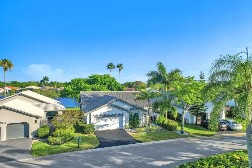 Picture of 2097 Montpeliar, Weston FL 33326
