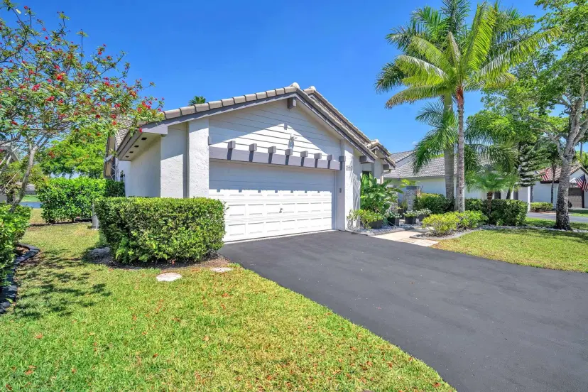Picture of 2097 Montpeliar, Weston FL 33326
