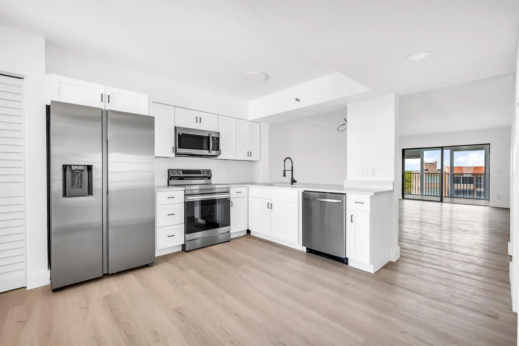 Picture of 14475 Strathmore Lane 808, Delray Beach, FL 33446