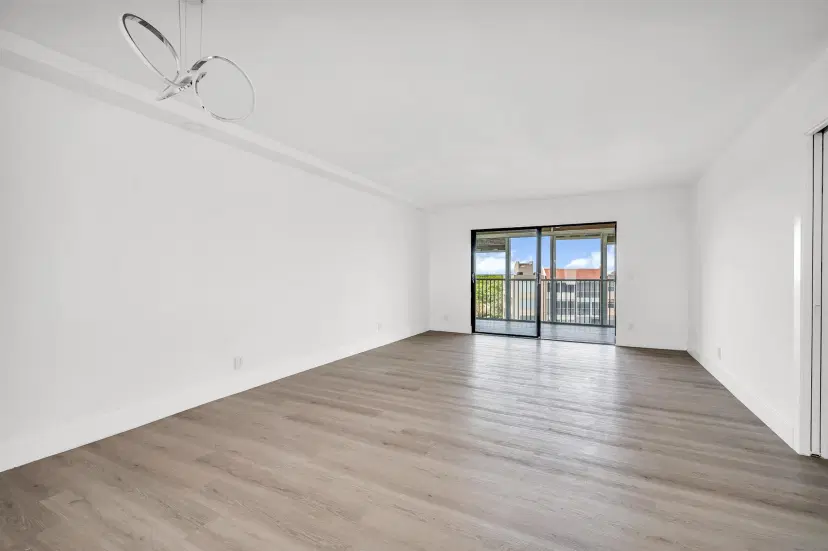Picture of 14475 Strathmore Lane 808, Delray Beach FL 33446