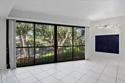 Picture of 1640 Twelve Oaks Way 205, North Palm Beach, FL 33408
