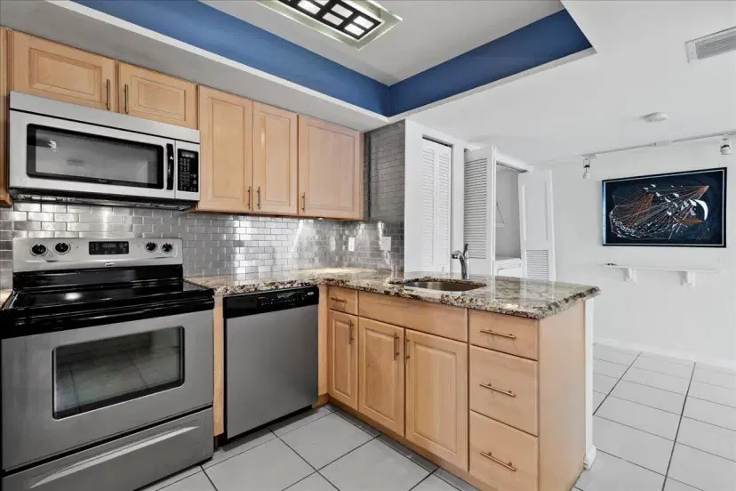 Picture of 1640 Twelve Oaks Way 205, North Palm Beach FL 33408