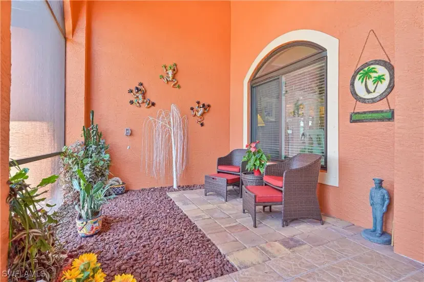 Picture of 841 SE 3Rd Ter, Cape Coral FL 33990