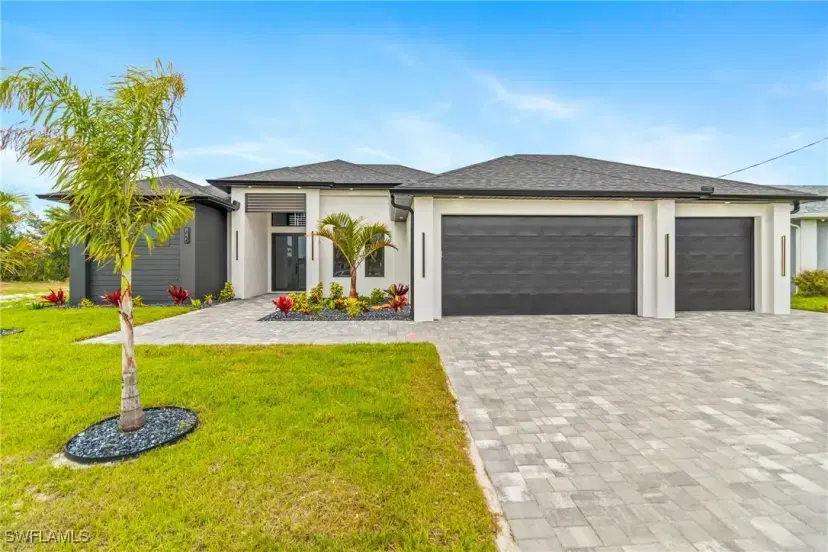 Picture of 845 SW 15Th Ter, Cape Coral FL 33991