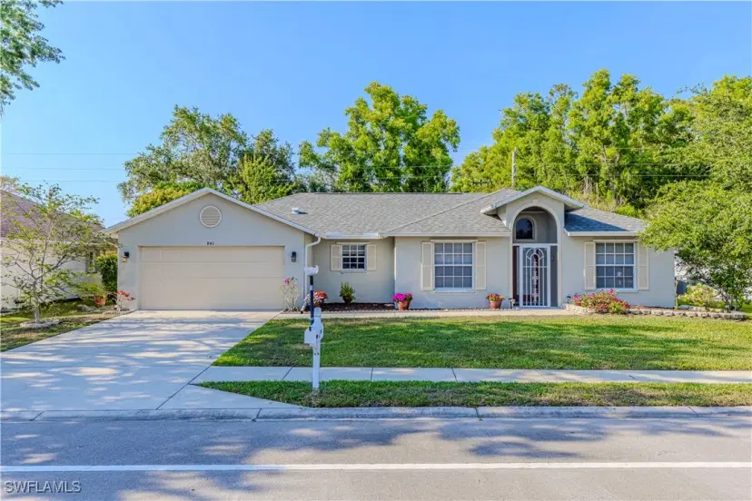 Picture of 841 Charlemagne Blvd, Naples FL 34112