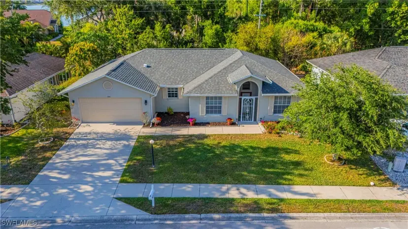 Picture of 841 Charlemagne Blvd, Naples FL 34112