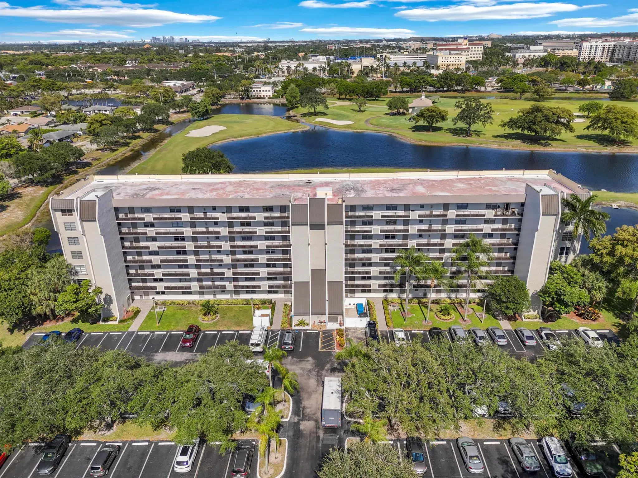 Picture of 3100 W Rolling Hills Circle 705, Davie, FL 33328