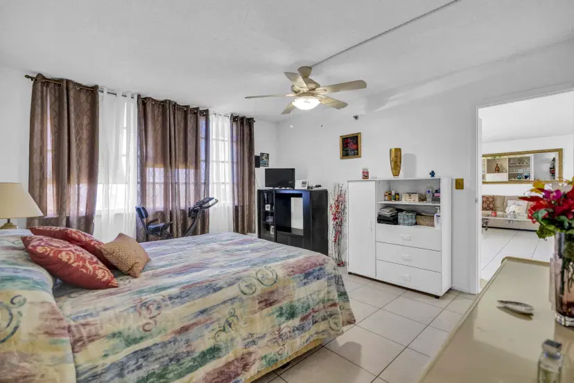 Picture of 3100 W Rolling Hills Circle 705, Davie FL 33328