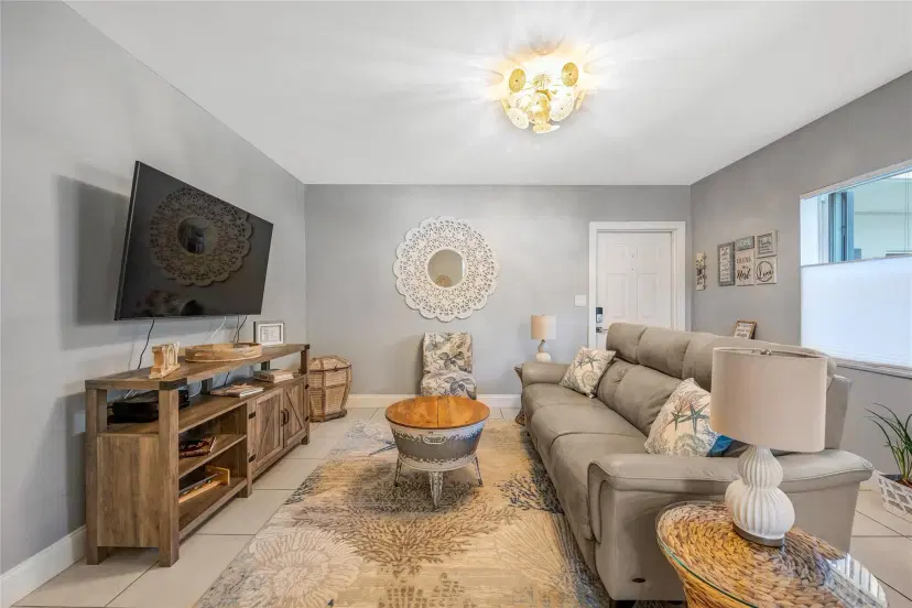 Picture of 2600 S Ocean Dr S109, Hollywood FL 33019