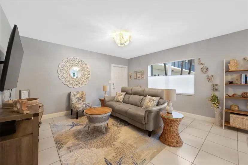 Picture of 2600 S Ocean Dr S109, Hollywood FL 33019