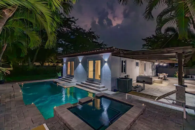Picture of 1105 NE 133Rd St, North Miami FL 33161