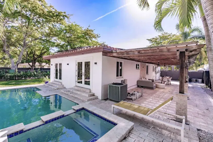 Picture of 1105 NE 133Rd St, North Miami FL 33161