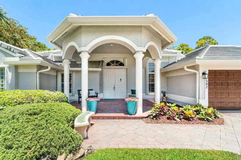 Picture of 582 Cypress Green Circle, Wellington FL 33414