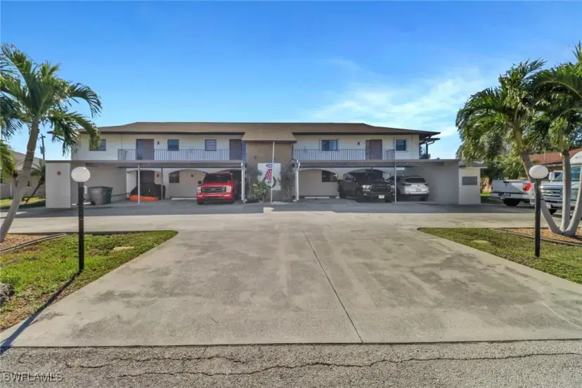 Picture of 3720 SE 10Th Ave 102, Cape Coral FL 33904