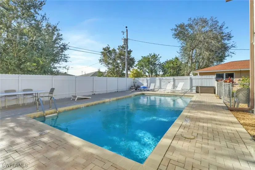 Picture of 3720 SE 10Th Ave 102, Cape Coral FL 33904
