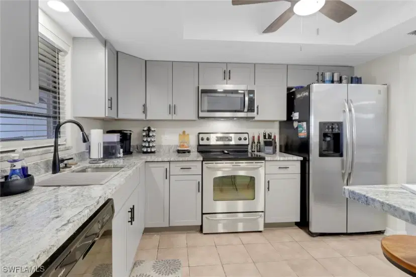 Picture of 3720 SE 10Th Ave 102, Cape Coral FL 33904