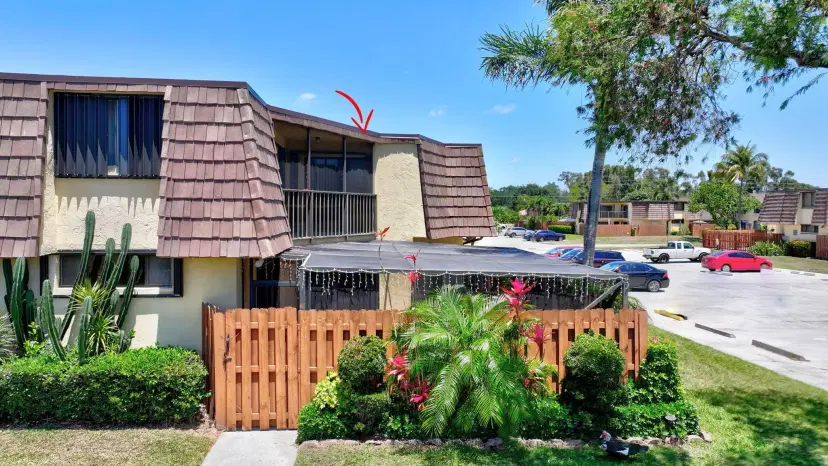 Picture of 44 Springdale Circle, Palm Springs FL 33461