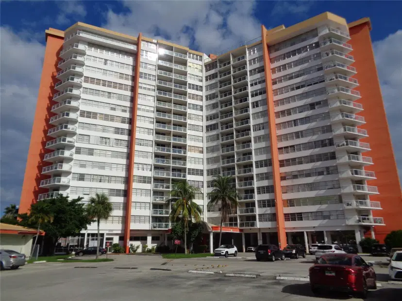 Picture of 1301 NE Miami Gardens Dr 605W, Miami FL 33179