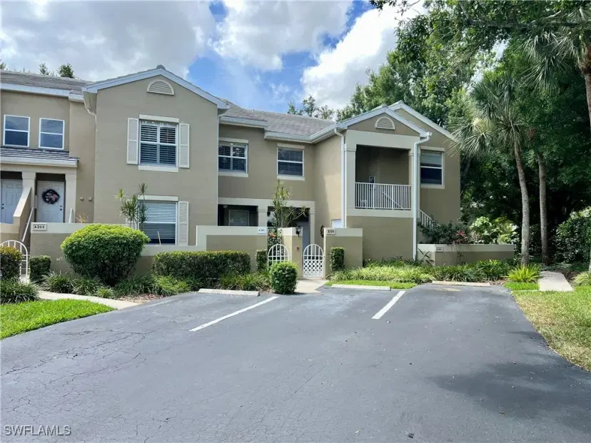 Picture of 12030 Summergate Cir 103, Fort Myers FL 33913