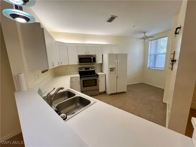 Picture of 12030 Summergate Cir 103, Fort Myers FL 33913