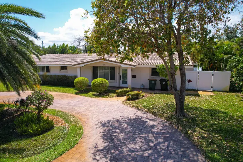 Picture of 5111 NE 27Th Terrace Ne, Lighthouse Point FL 33064