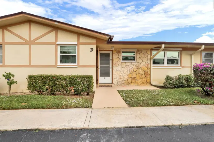 Picture of 2852 W Crosley Drive W D, West Palm Beach FL 33415