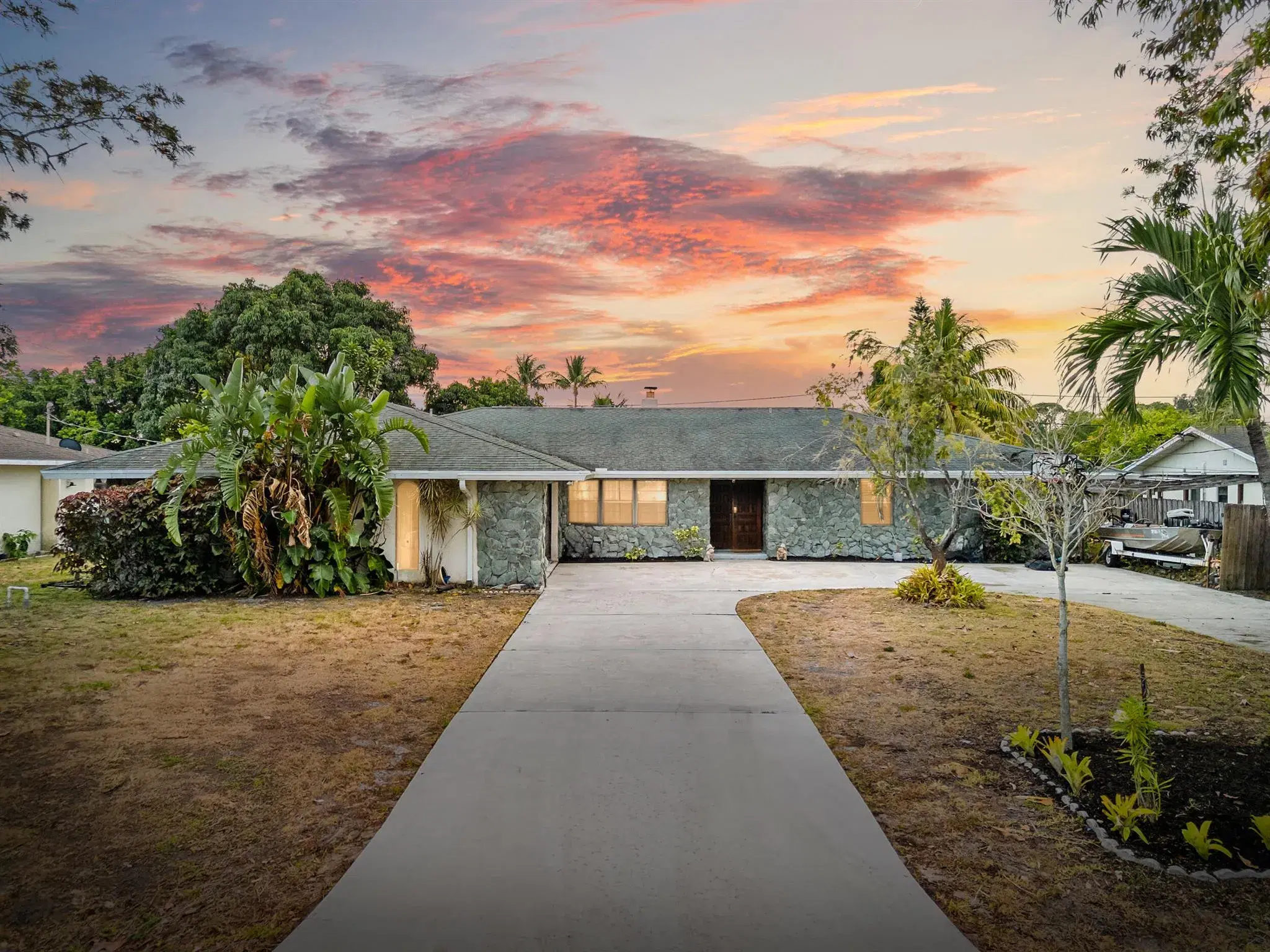 Picture of 115 NE Caprona Avenue, Port St Lucie, FL 34983