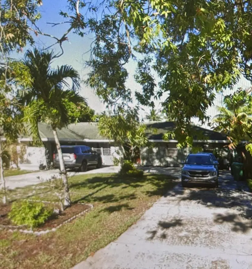 Picture of 115 NE Caprona Avenue, Port St Lucie FL 34983