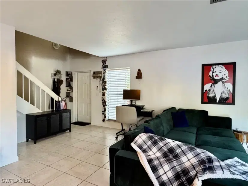 Picture of 1431 SW Courtyards Ter 115, Cape Coral FL 33914