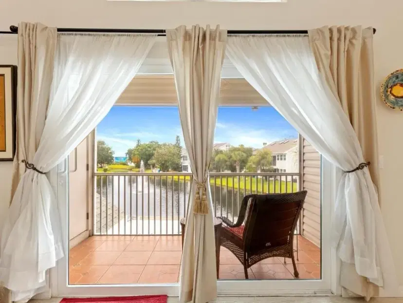 Picture of 1950 Westminster Circle 6, Vero Beach FL 32966