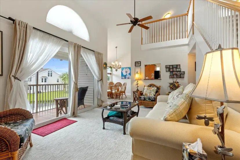 Picture of 1950 Westminster Circle 6, Vero Beach FL 32966