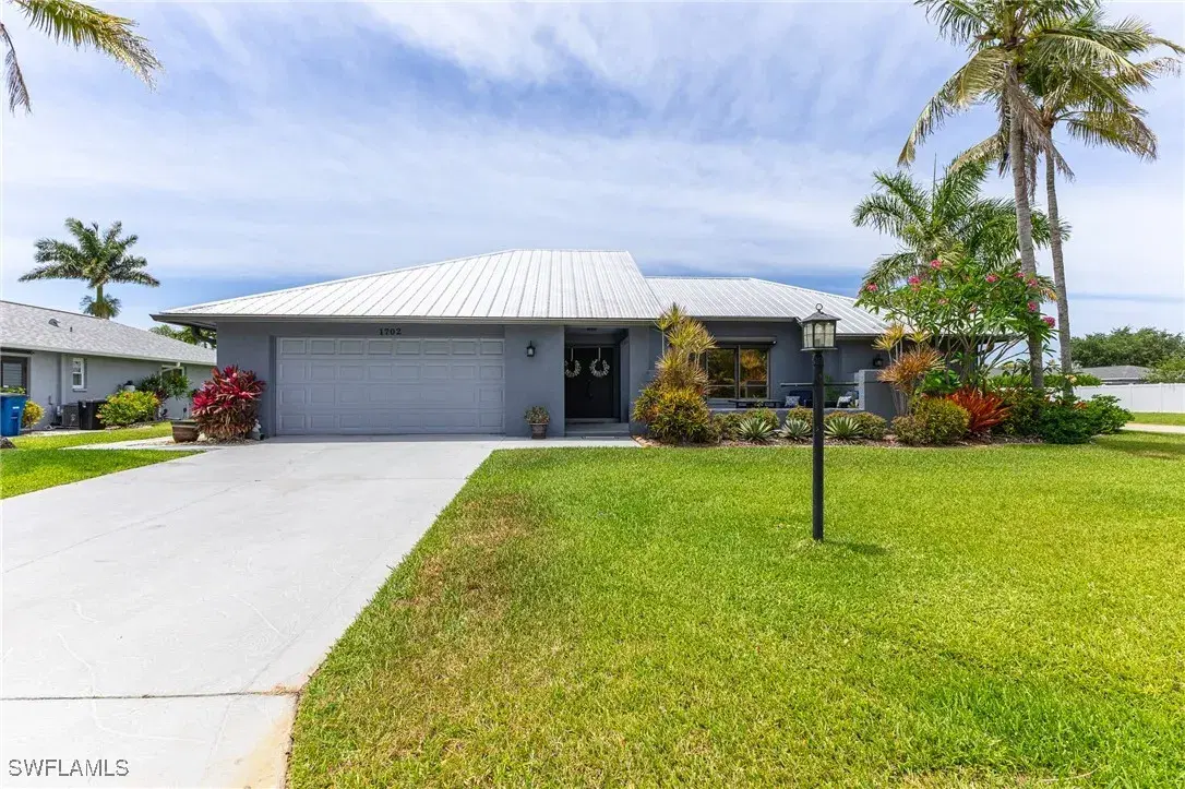 Picture of 1702 Whiskey Creek Dr, Fort Myers, FL 33919