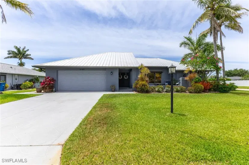 Picture of 1702 Whiskey Creek Dr, Fort Myers FL 33919
