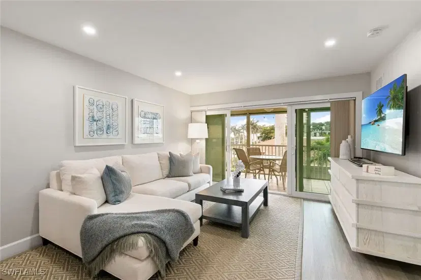 Picture of 261 S Collier Blvd 304, Marco Island FL 34145