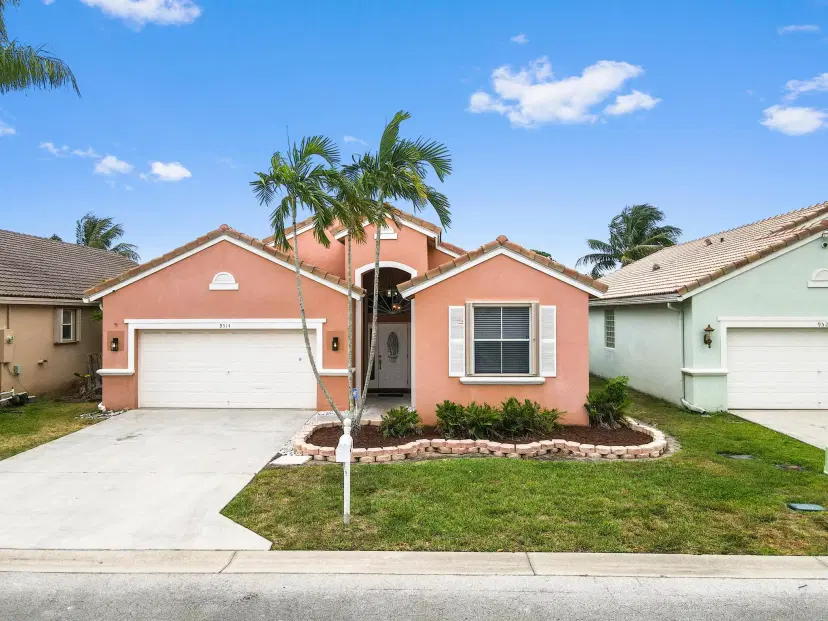 Picture of 9514 Lago Drive, Boynton Beach FL 33472