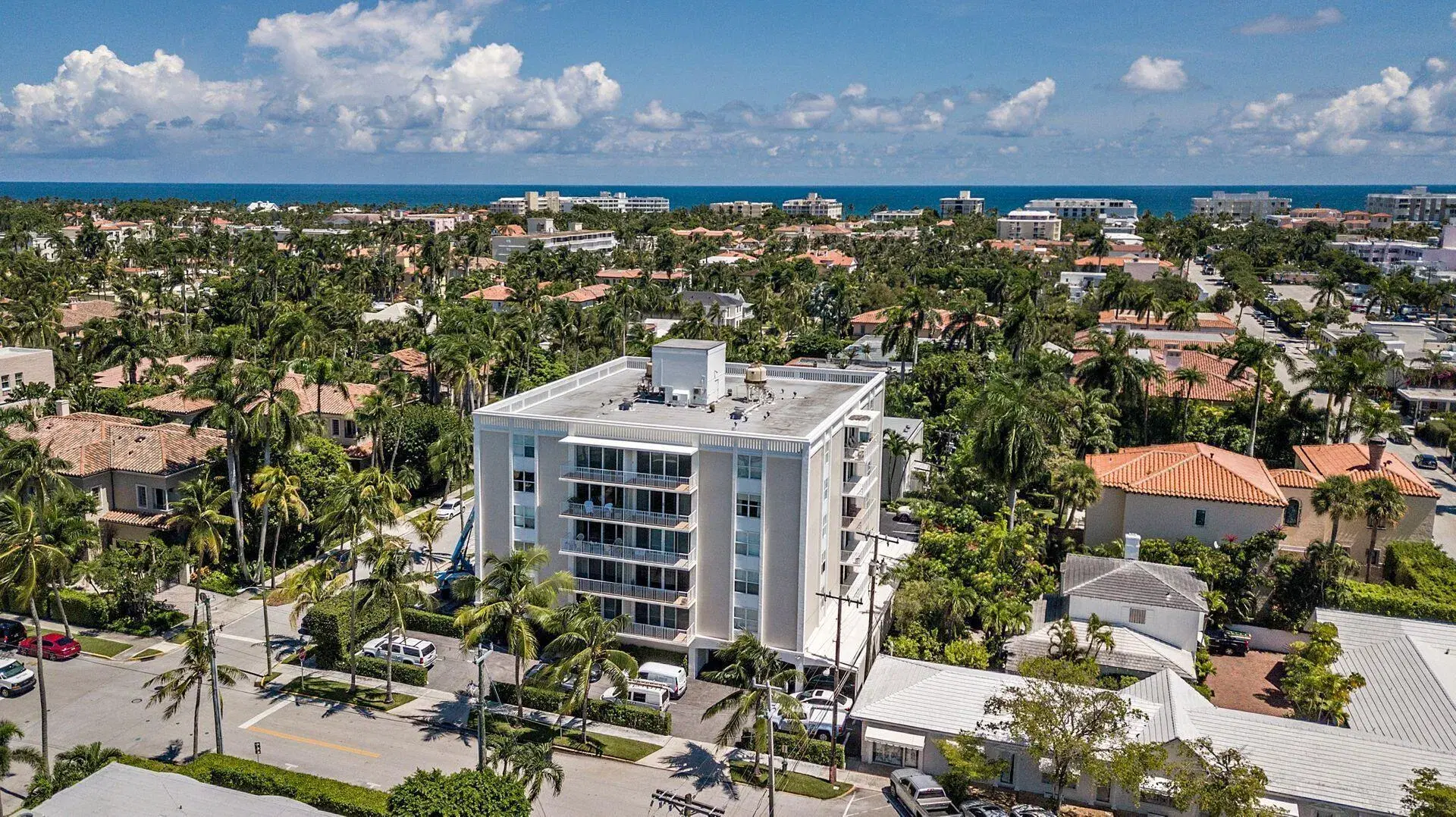 Picture of 354 Chilean Avenue 4D, Palm Beach, FL 33480