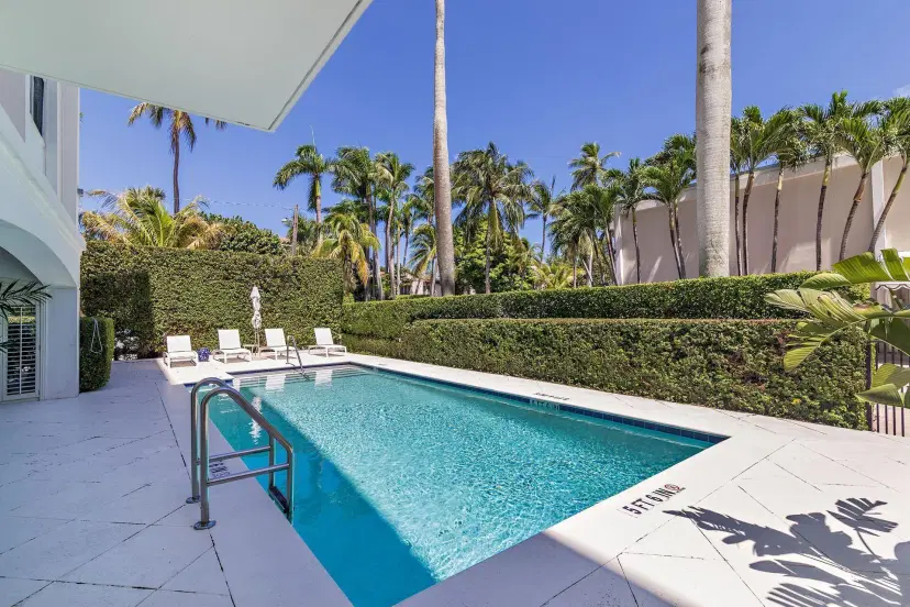 Picture of 354 Chilean Avenue 4D, Palm Beach FL 33480