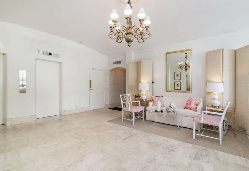 Picture of 354 Chilean Avenue 4D, Palm Beach FL 33480