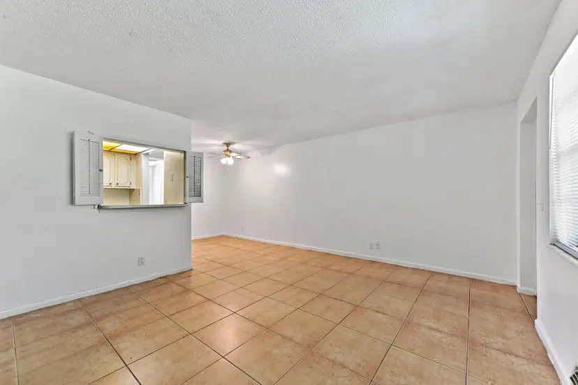 Picture of 111 Dorchester E 111, West Palm Beach FL 33417